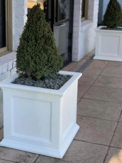 Fairfield Self-Watering Square Planter, 20” X 20” -Outdoor Garden Care 39 618 213V tif