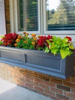 Fairfield Self-Watering Window Box, 4’ -Outdoor Garden Care 39345 100V tif