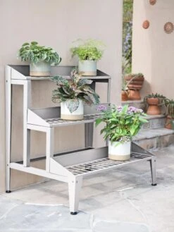 Demeter Plant Stand -Outdoor Garden Care 8595739 0500 tif