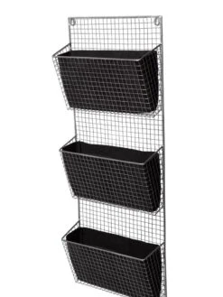 Wire Wall Pockets Vertical Gardens -Outdoor Garden Care 8609429 4946 tif