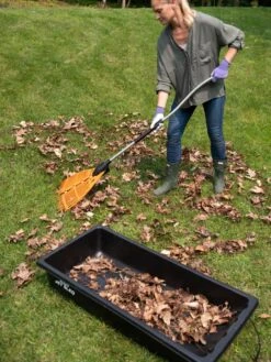 Gardener's Summer Sled And Cover -Outdoor Garden Care 8611047 025 tif 1